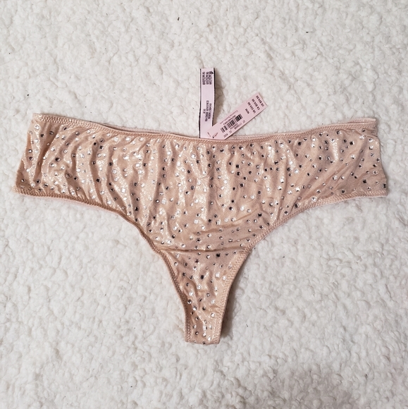 Victoria's Secret Dream Angels Bra & Pant Set - Picture 10 of 15